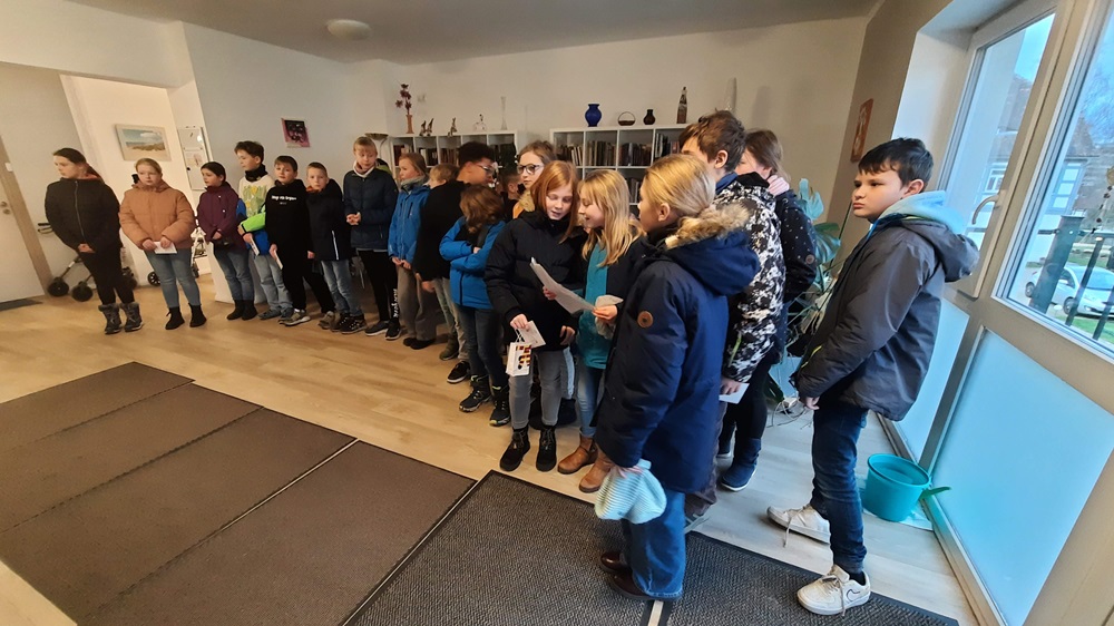 Schüler bei einer Versammlung